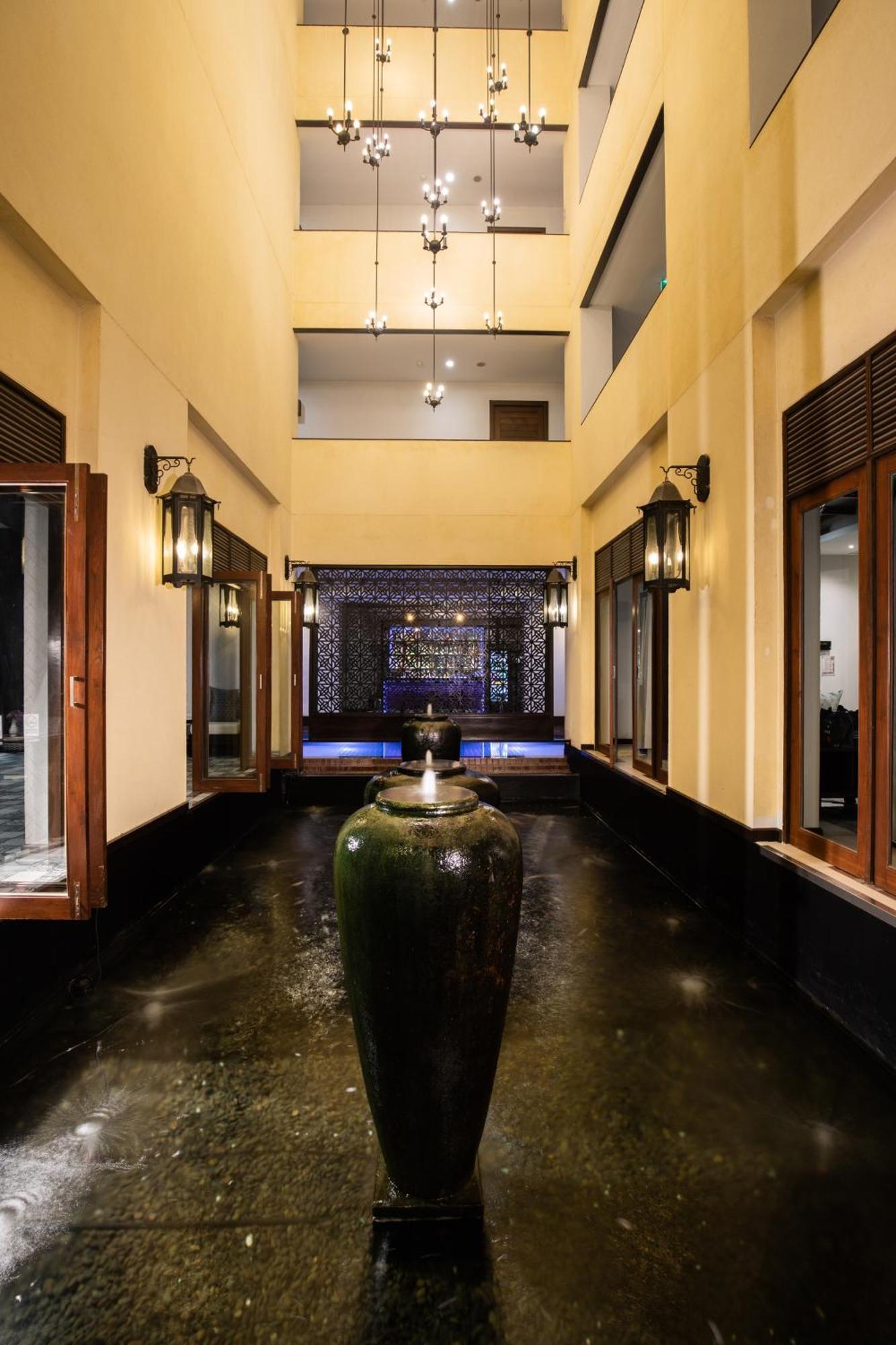 Hotel De Chai Colonial & - Sha