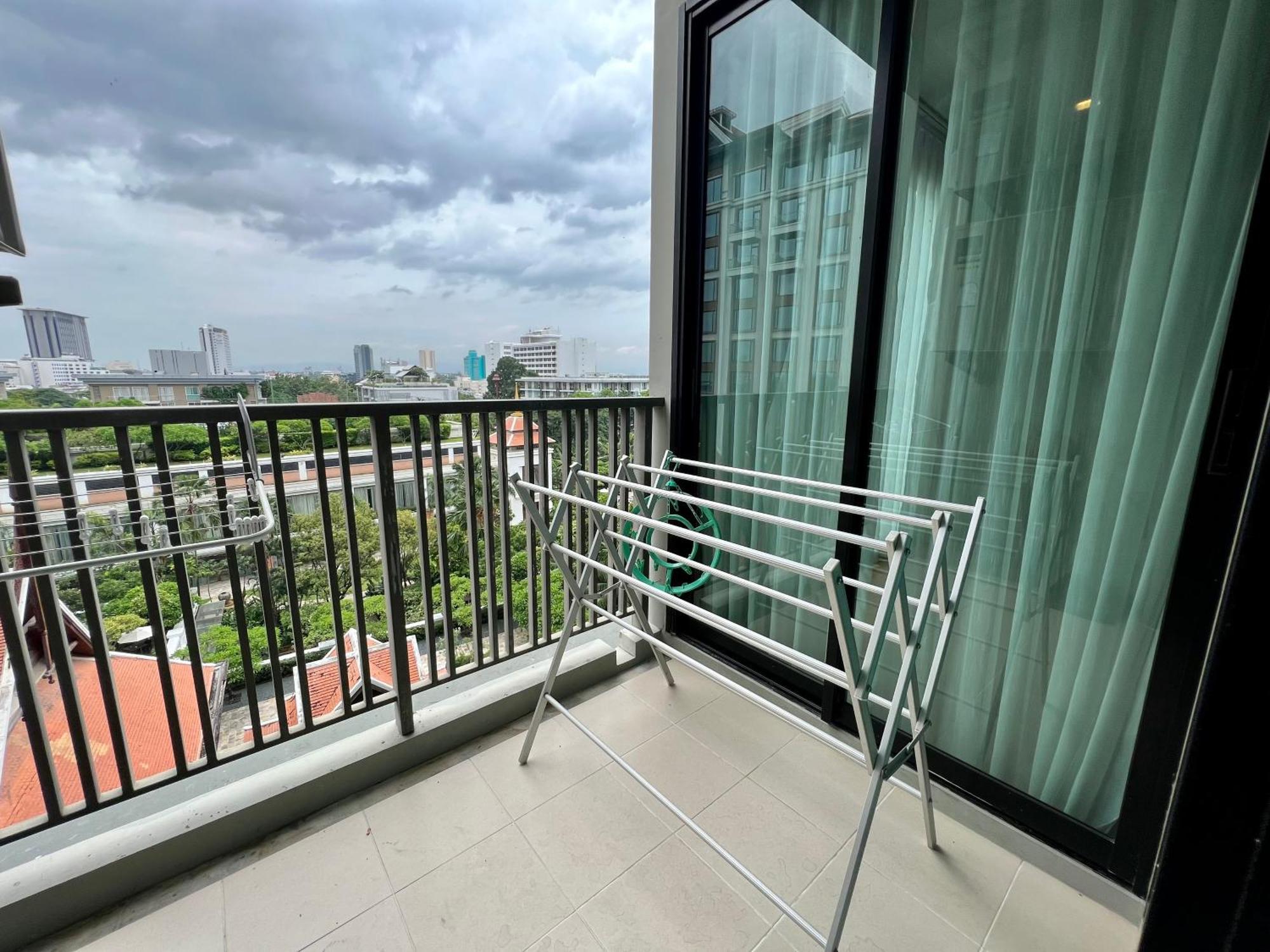 Apartment Cozy Luxury @ The Astra *