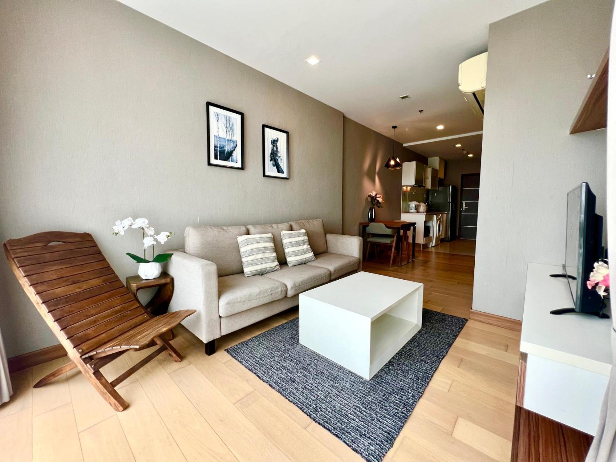 Apartment Cozy Luxury @ The Astra