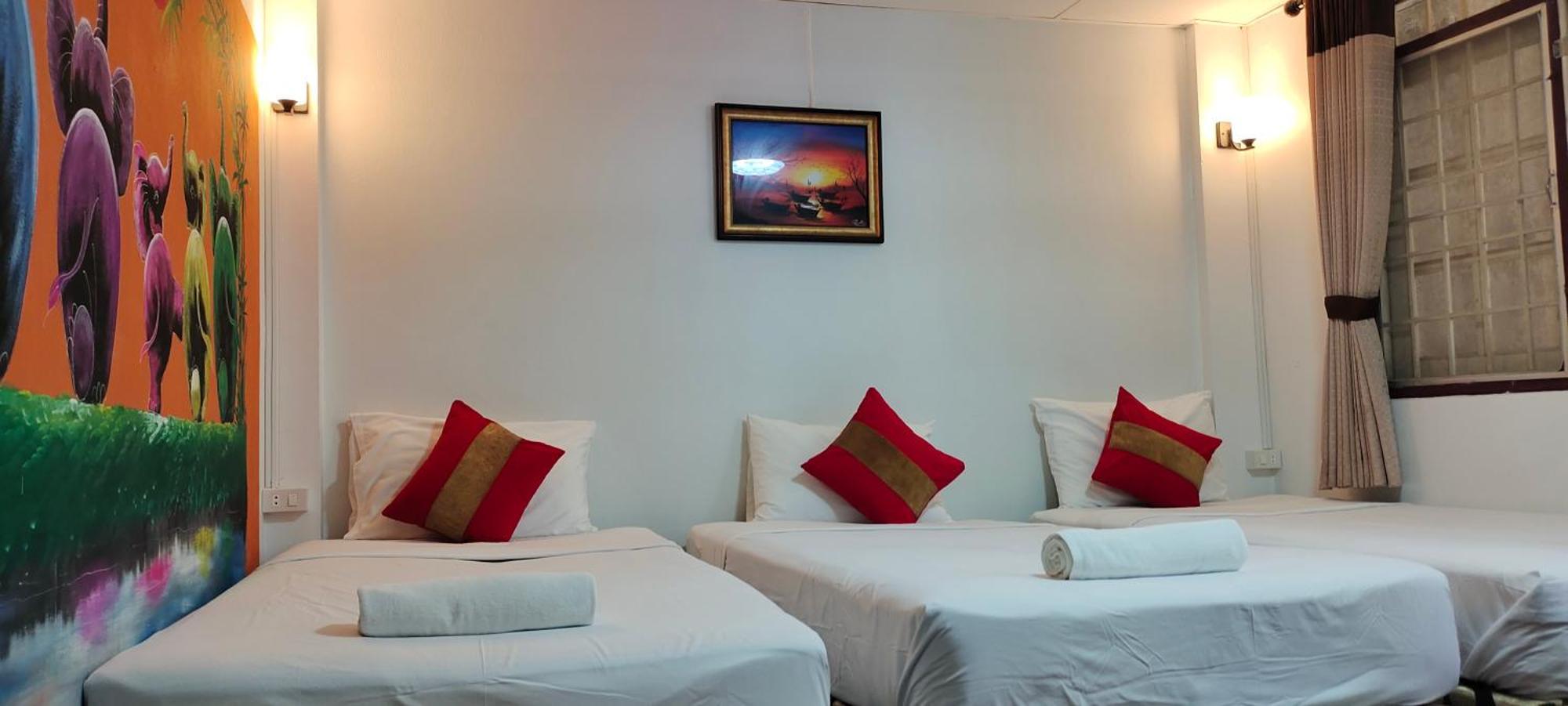 Born Hotel