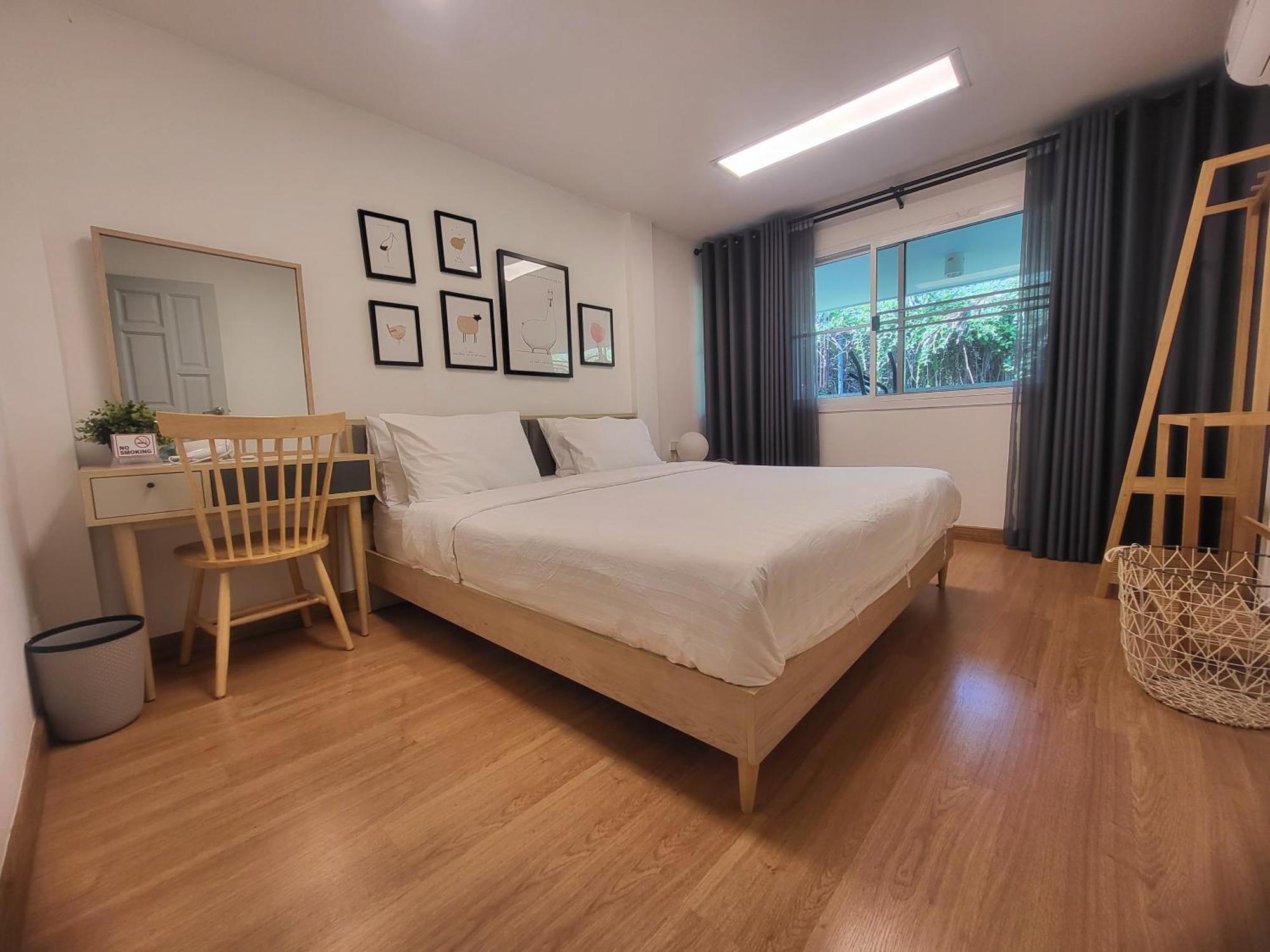 Nimman 4 Bedroom Near One Nimman Apartment *