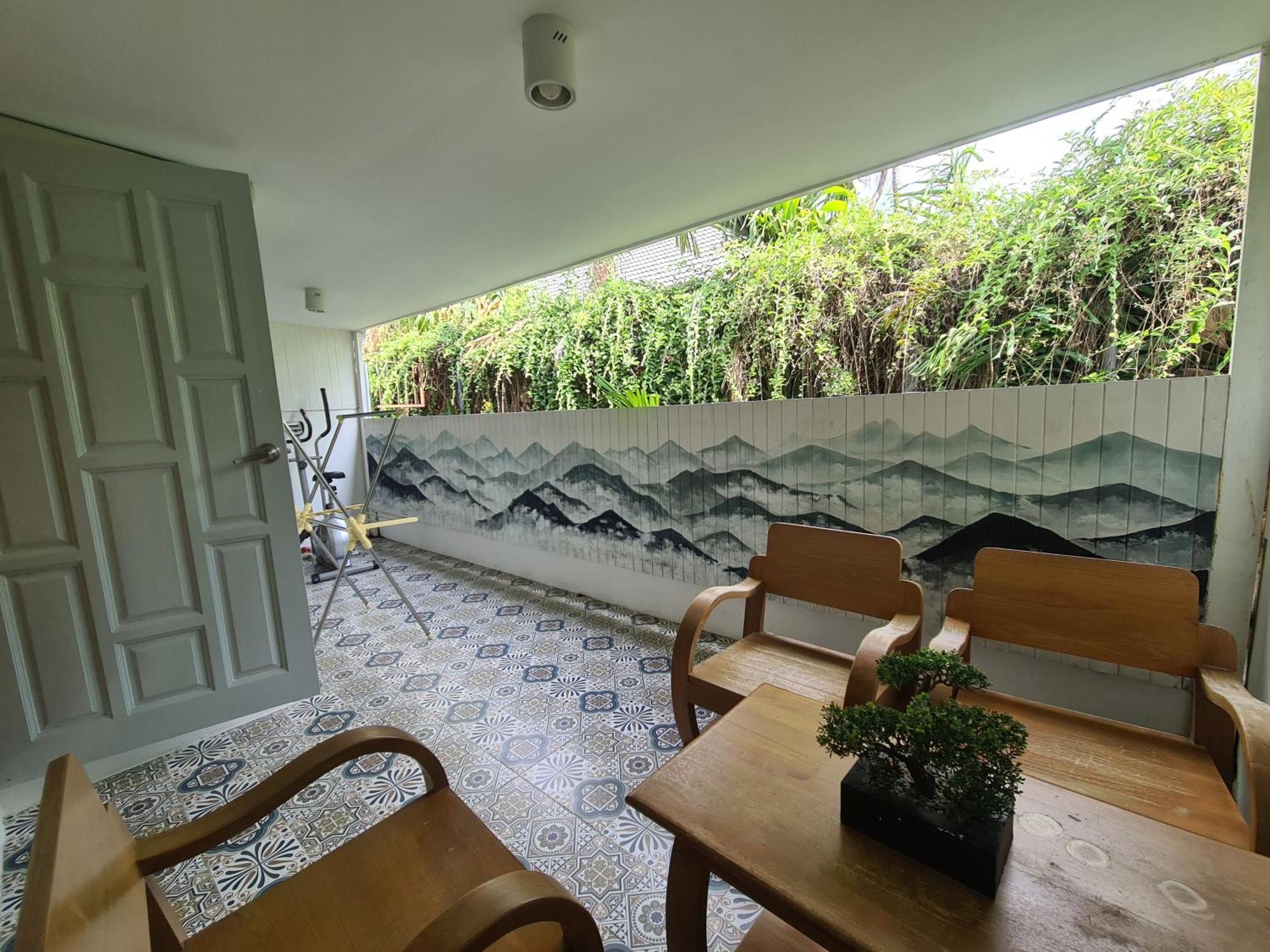 Nimman 4 Bedrooms Villa Chiang Mai