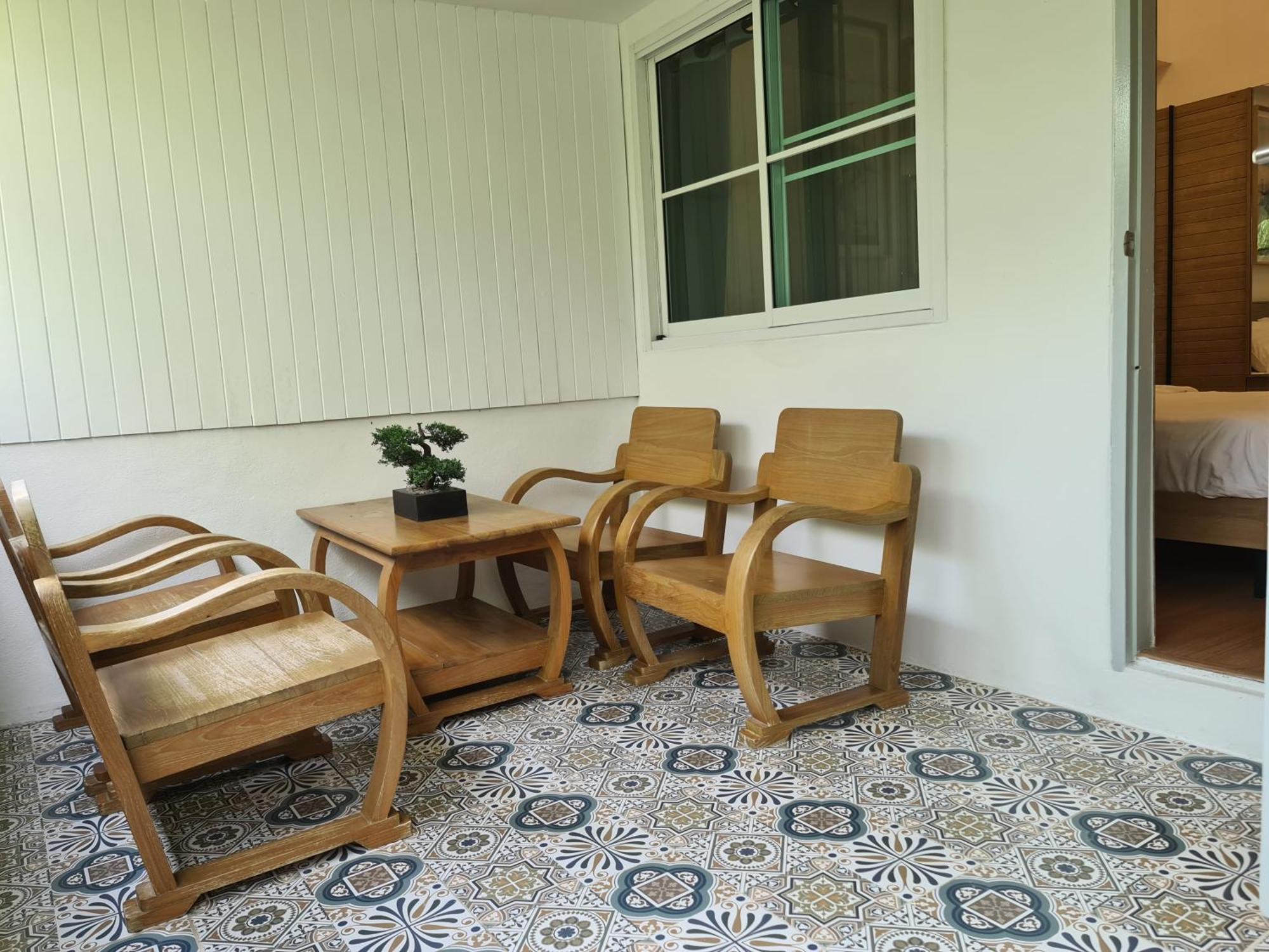 Nimman 4 Bedrooms Villa Chiang Mai