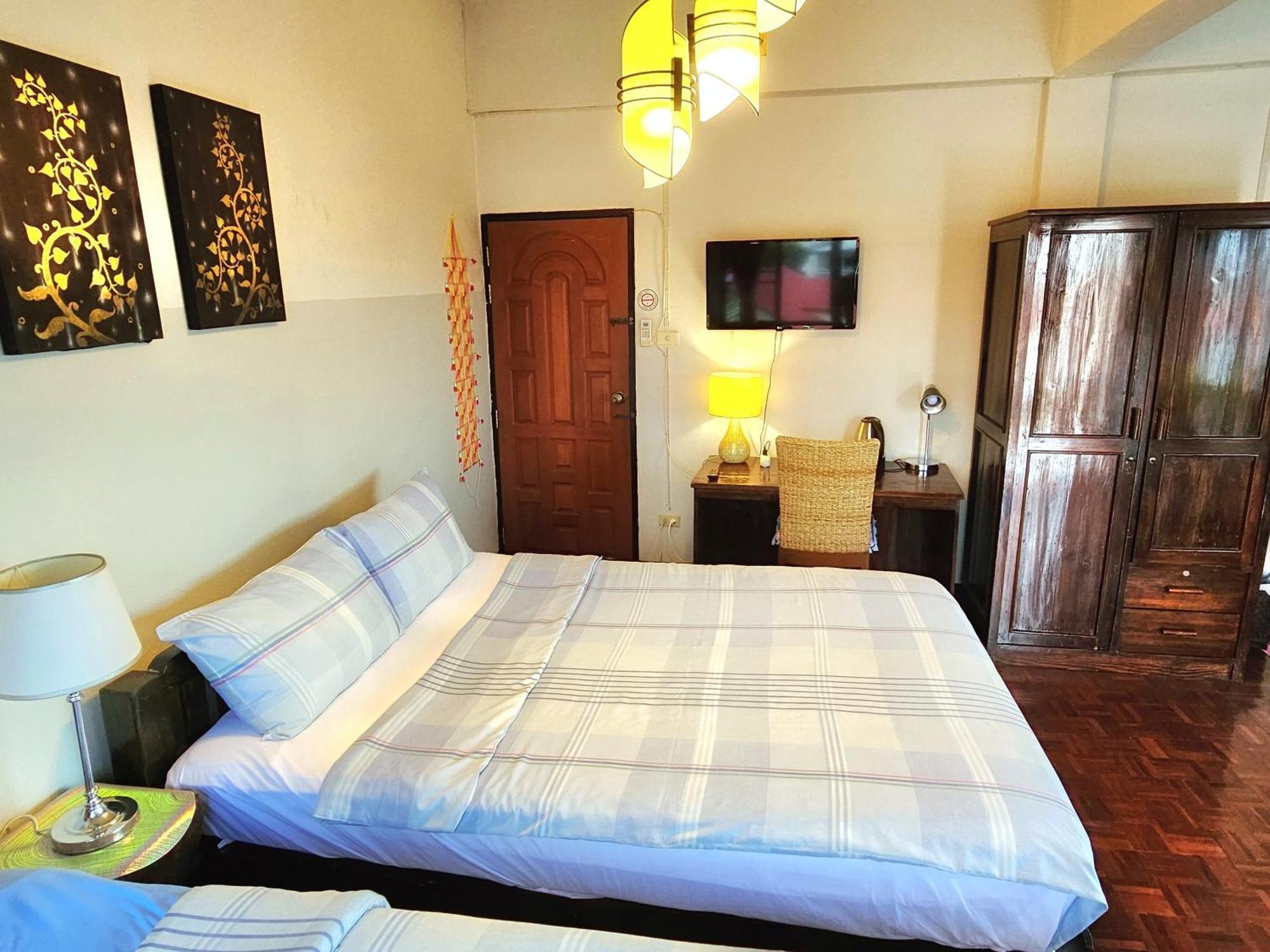 Bed And Terrace 3*
