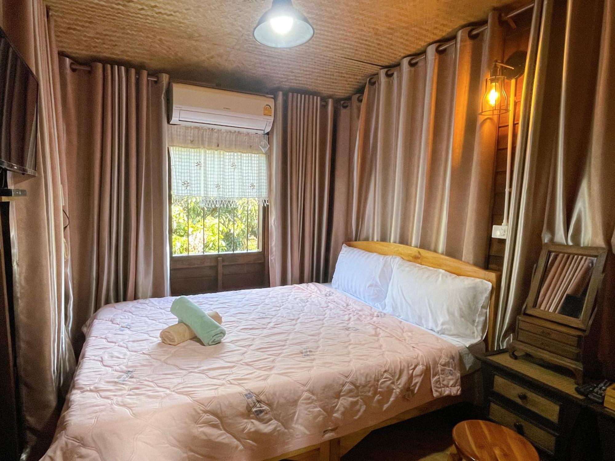 Homestay เฮือนฮอมคำโฮมสเตย์ *