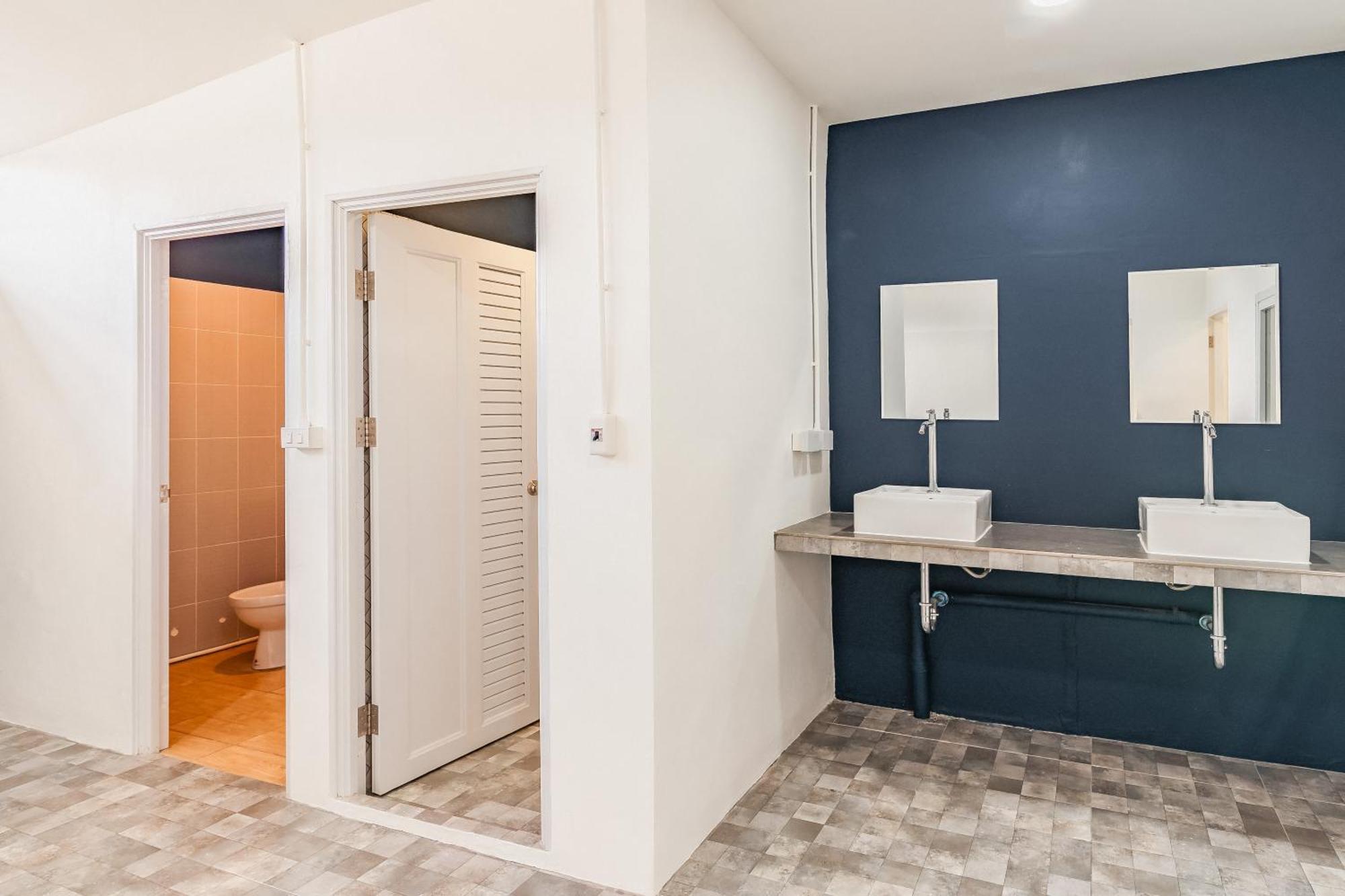 Hostel Shapel And Cafe Chiang Mai