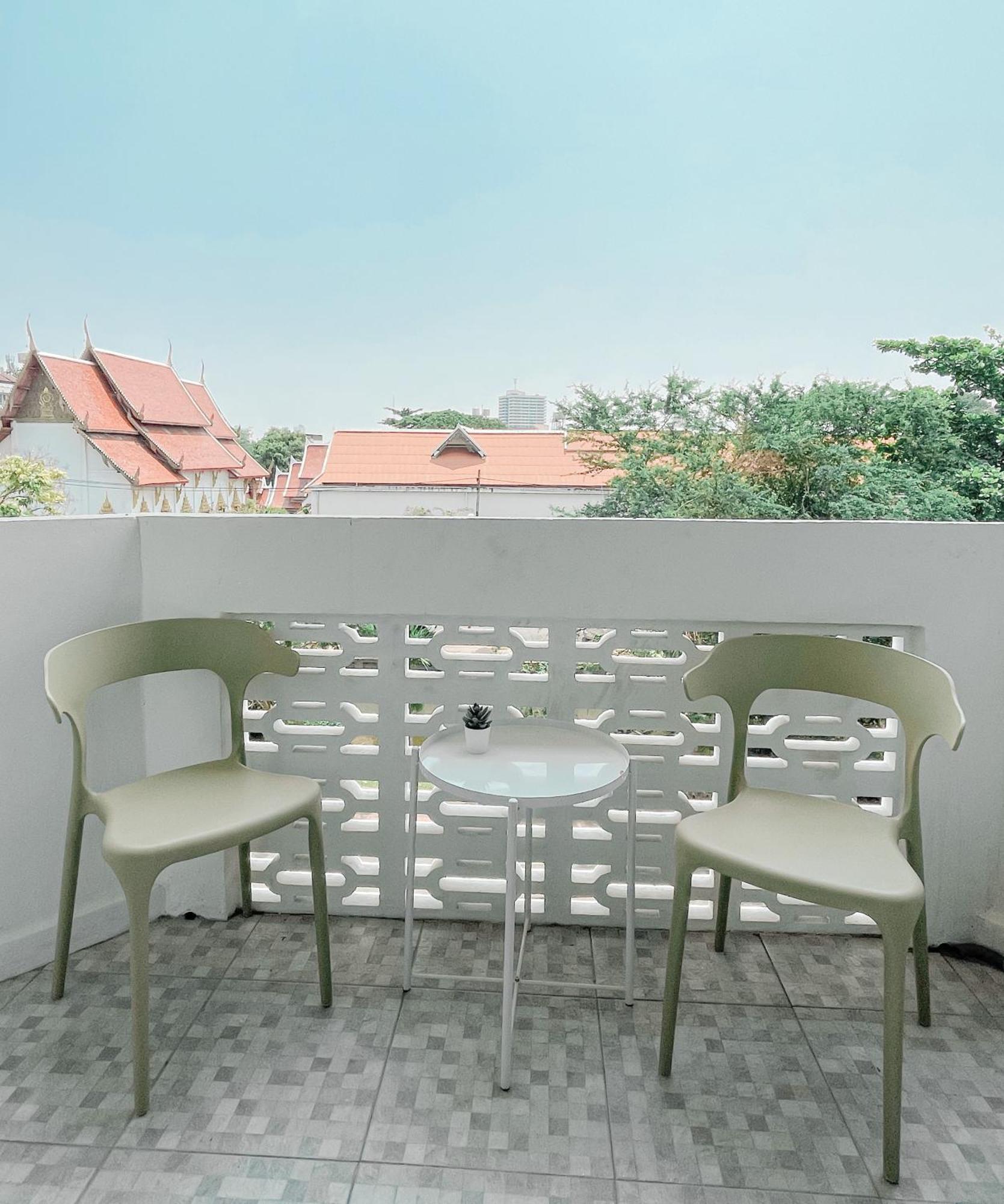 Hostel Shapel And Cafe Chiang Mai