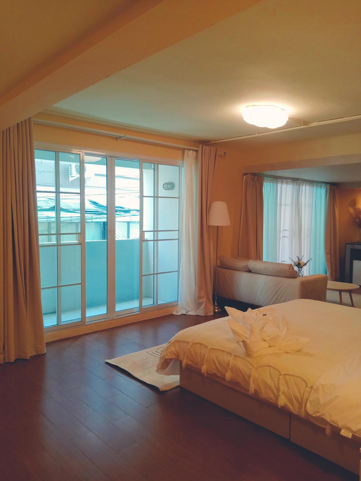 Meeting Hotel *