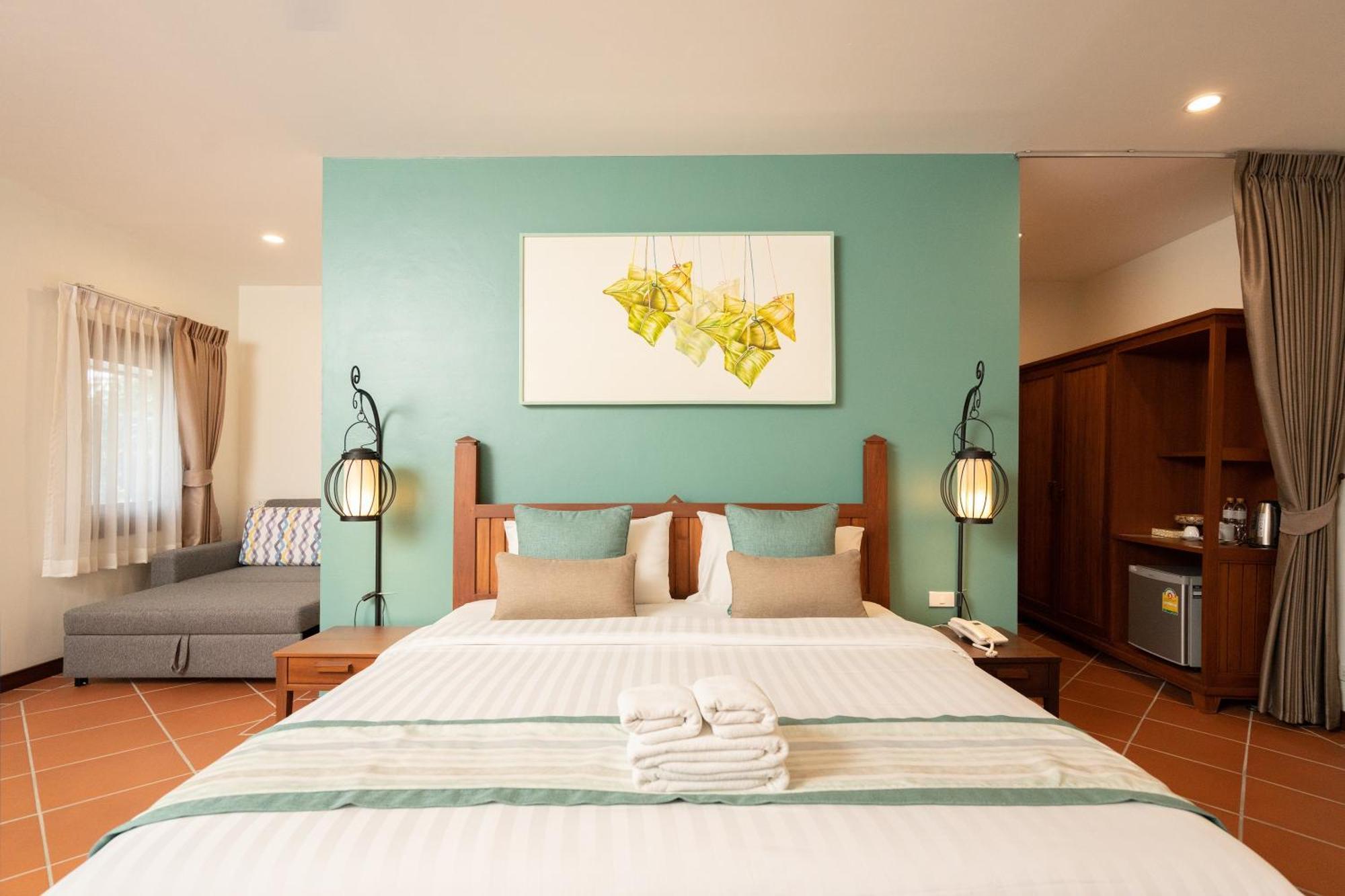Sanpakoi Hotel