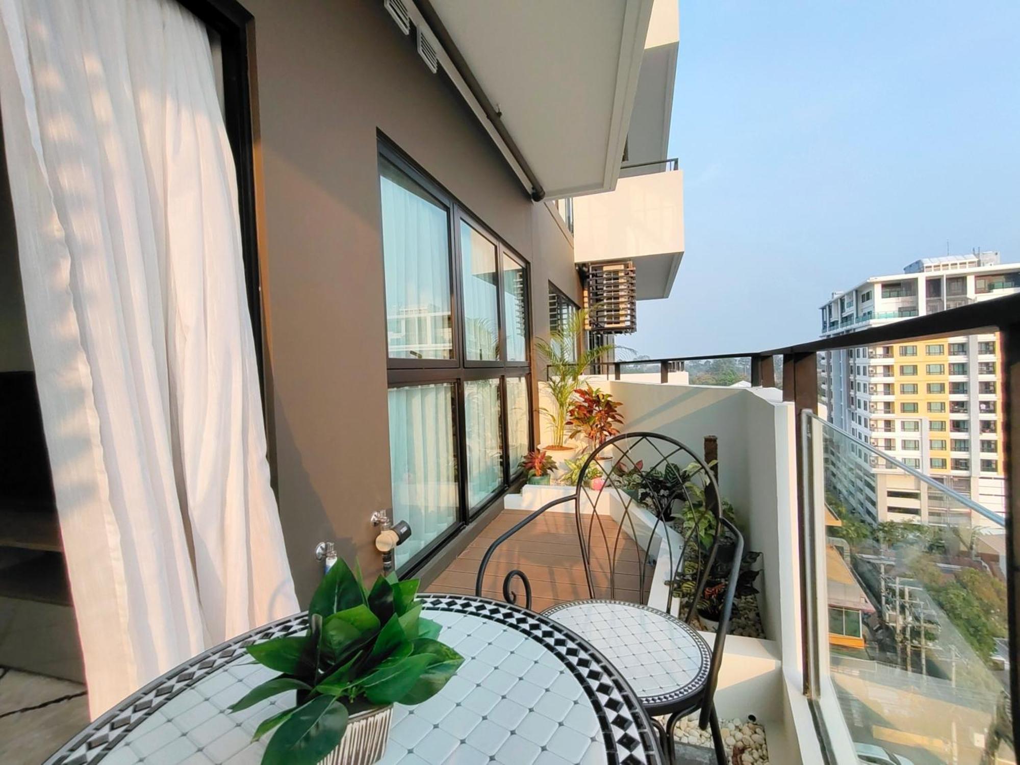 Astra Sky River Apartment *