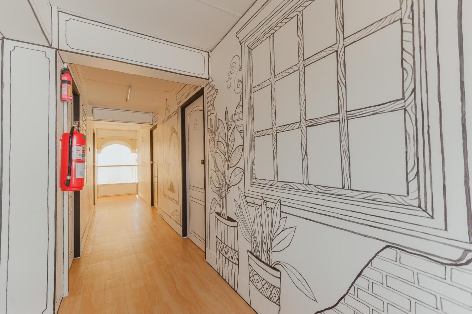 Roomquest Tha Phae Hotel 3*