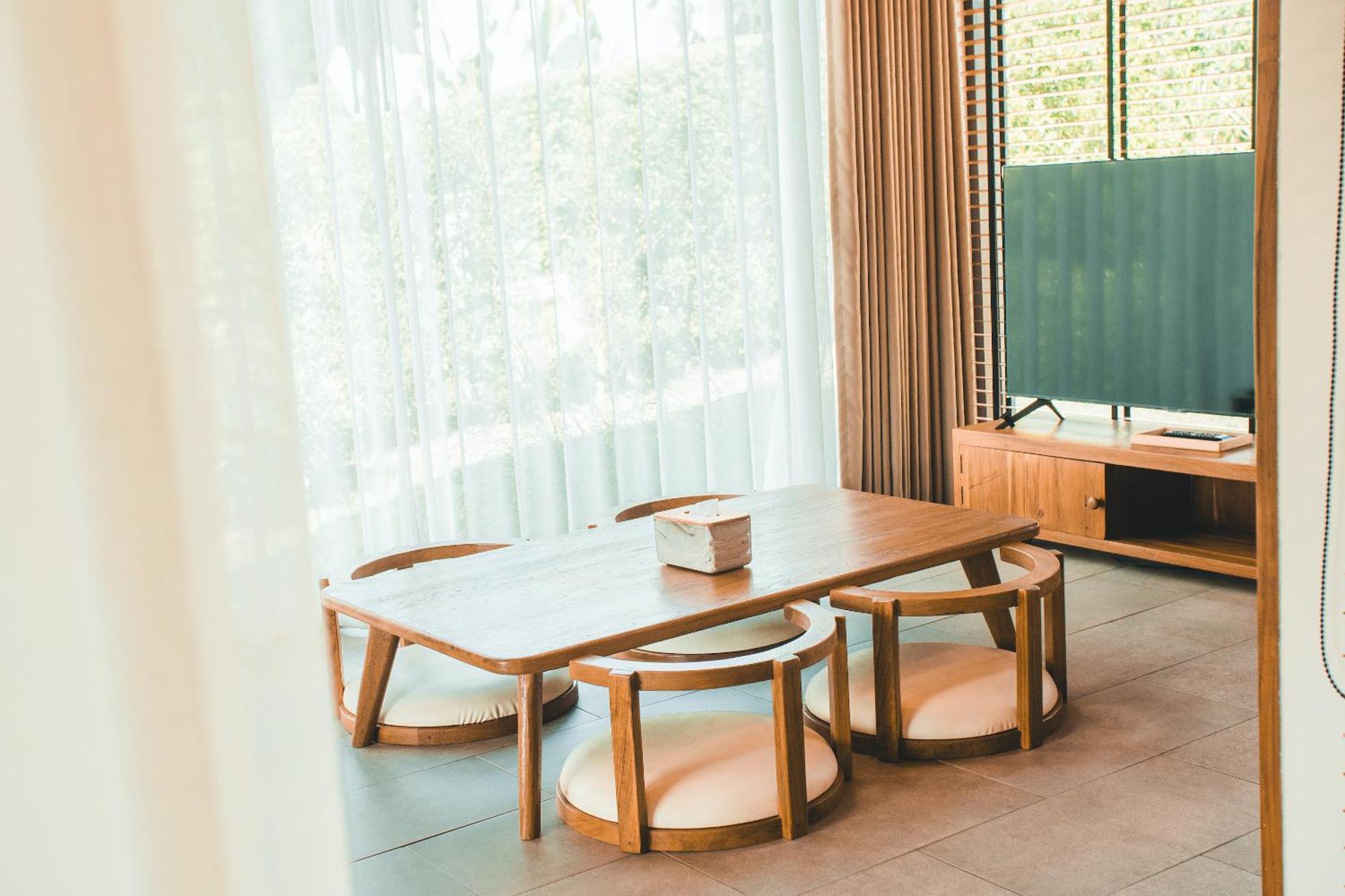 Hotel The Campian 3*
