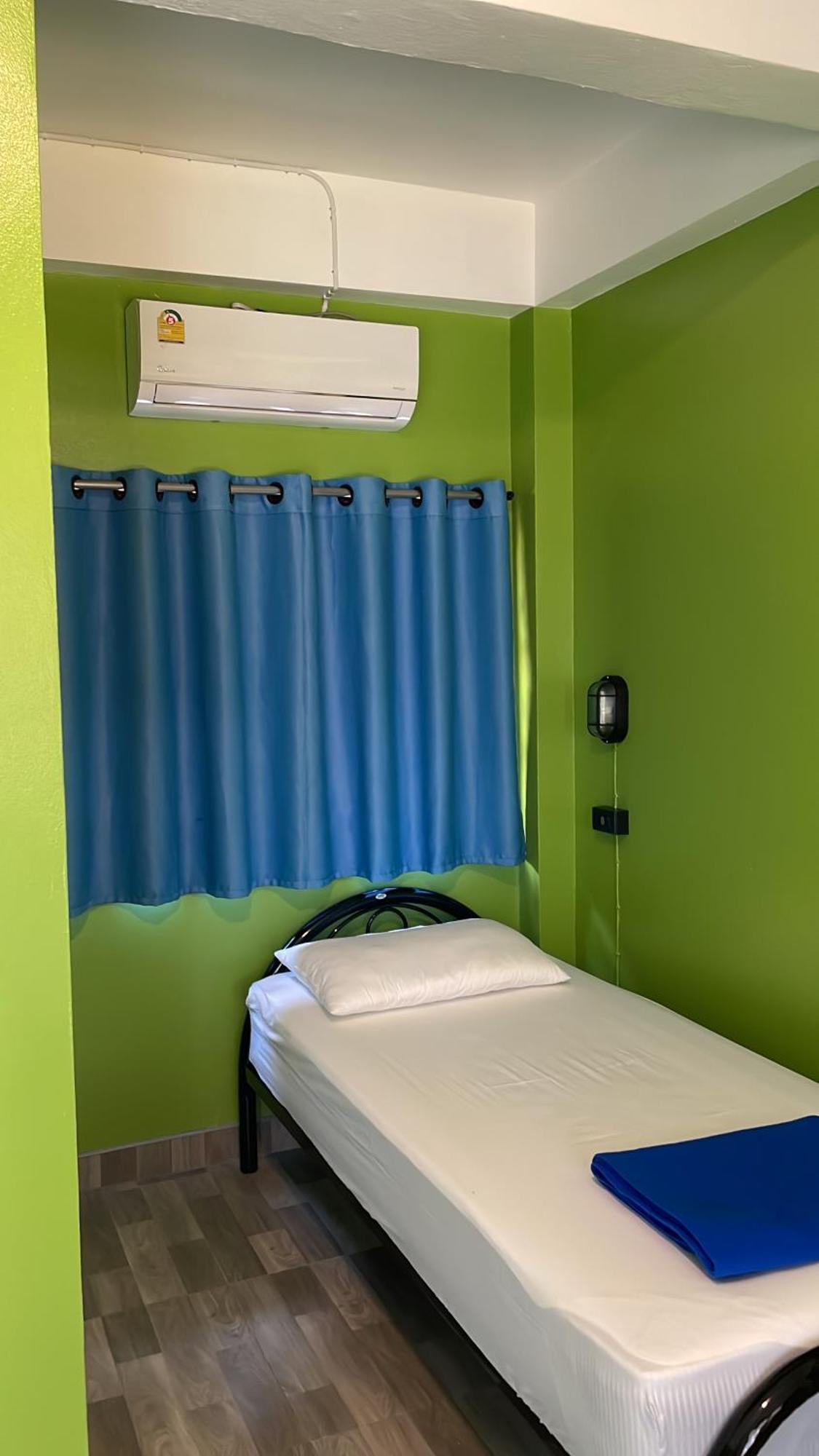 Revolution - Old Town Hostel