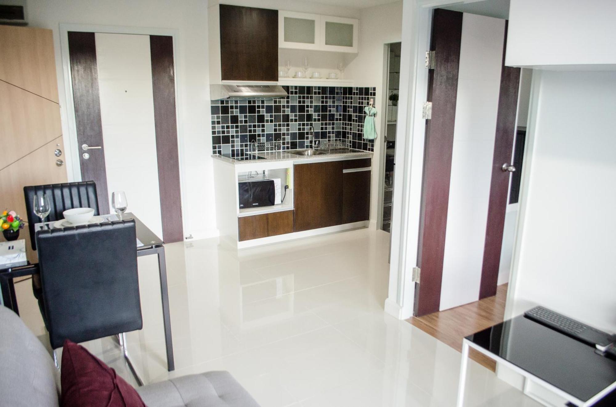 Apartment Blue And Farang Homes Chiang Mai