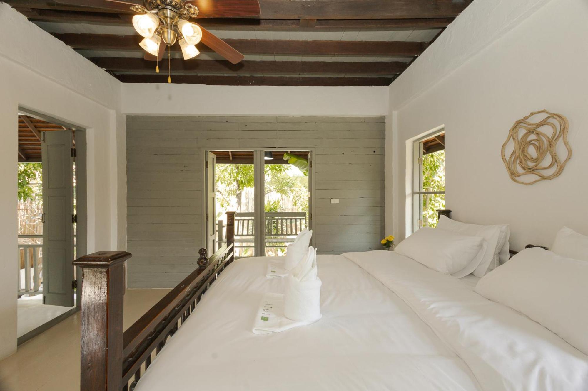 Private Oasis Pool Villa, 8 Bedroom For Groups