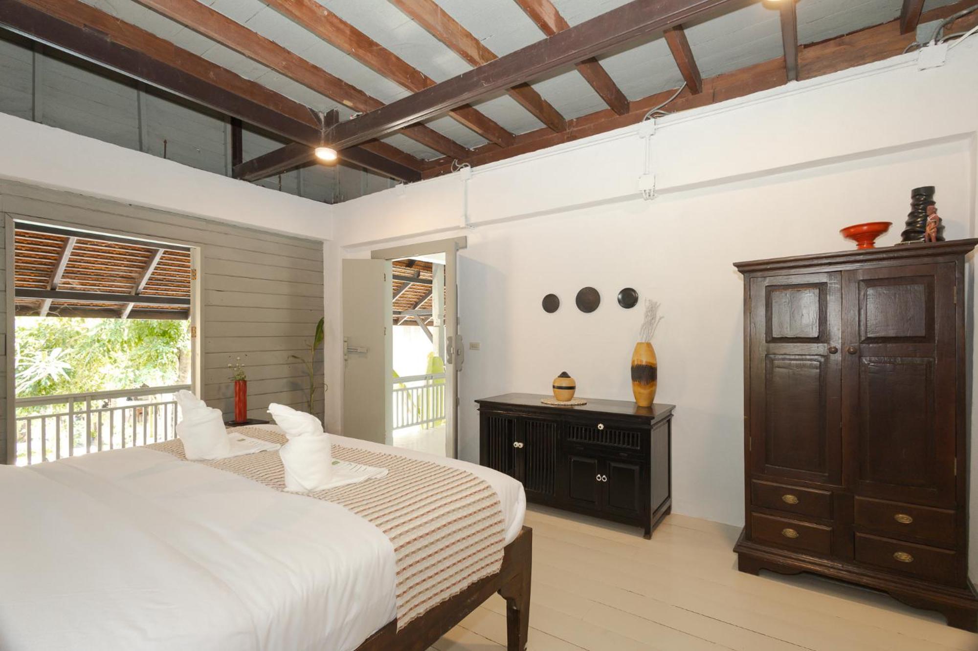 Private Oasis Pool Villa, 8 Bedroom For Groups Villa Chiang Mai