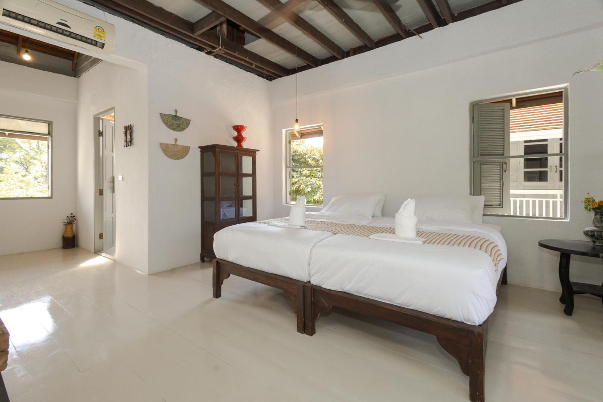 Private Oasis Pool Villa, 8 Bedroom For Groups