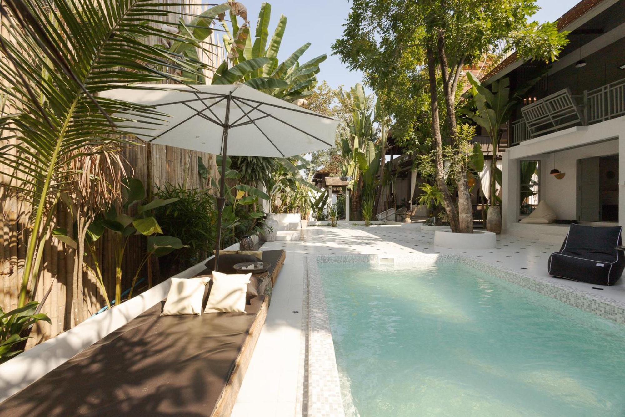 Private Oasis Pool Villa, 8 Bedroom For Groups Villa *