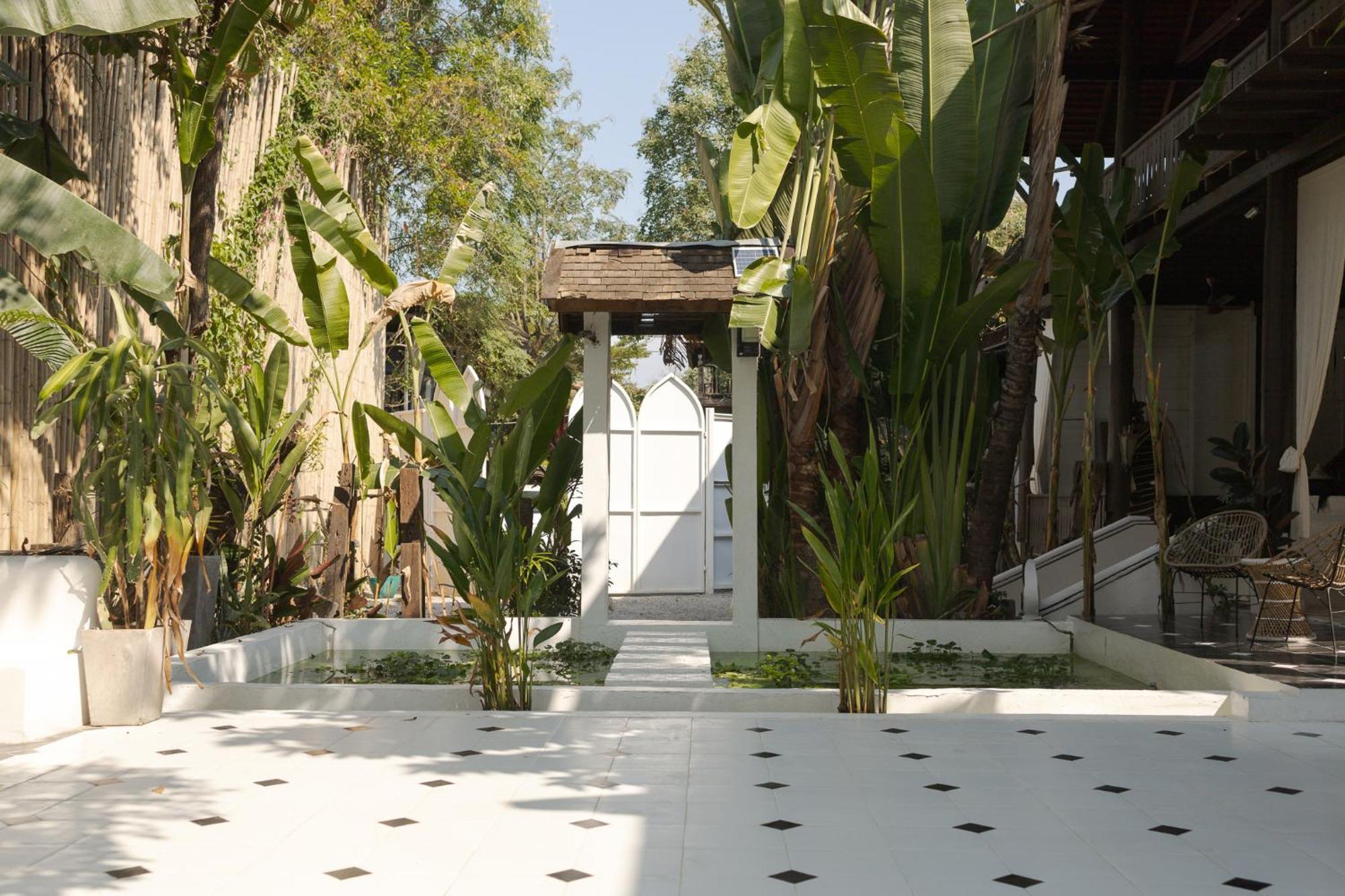 Private Oasis Pool Villa, 8 Bedroom For Groups Villa