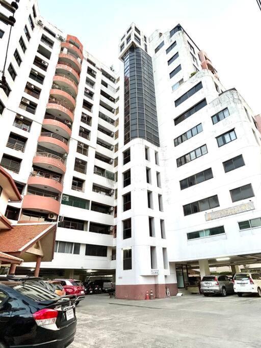 Skyline View Nimman Walkable 2 Maya Mall Apartment Chiang Mai