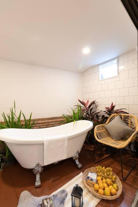 3 Bedrooms House In Thapae/nightbazaar Apartment