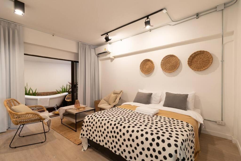 Apartment 3 Bedrooms House In Thapae/nightbazaar *