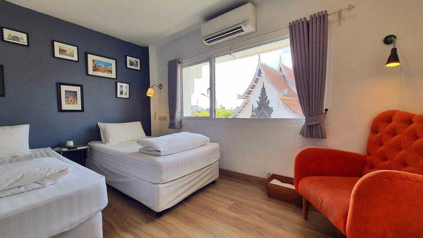 Fav Town Hostel *