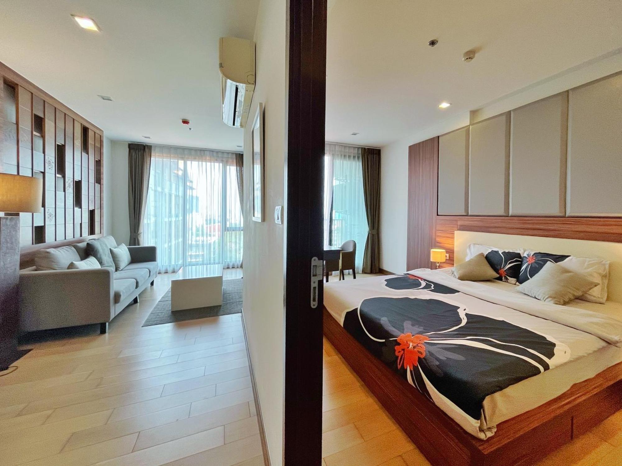 The Astra Cozy Living Apartment *