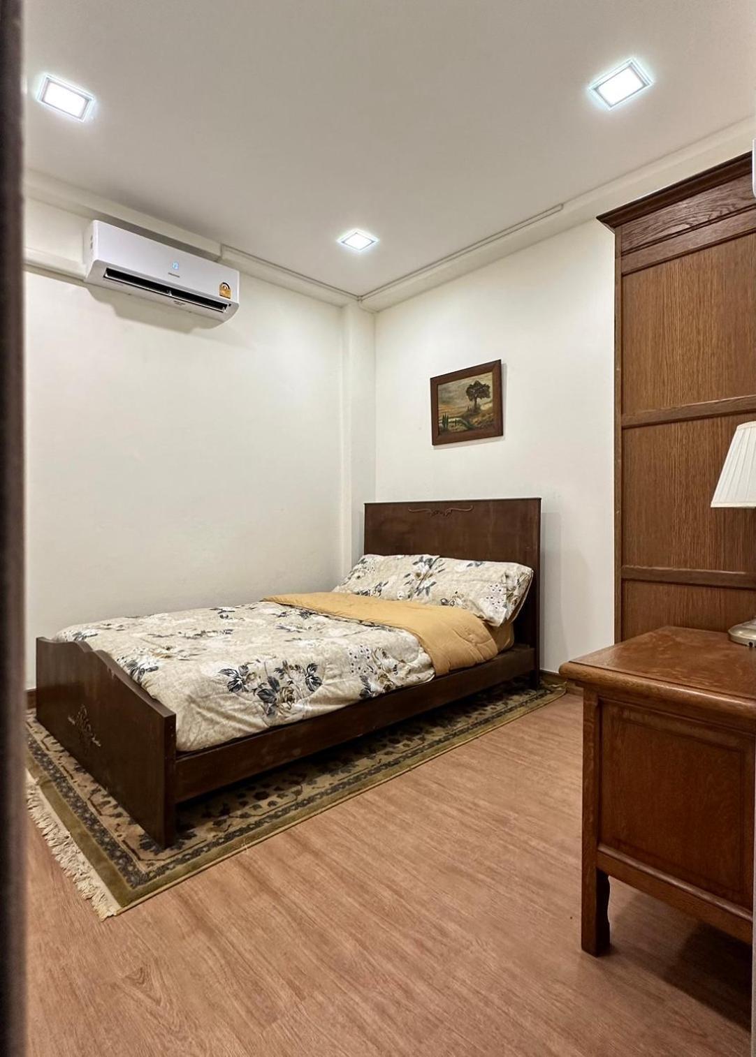 Apartment Vltava Chang Khlan Chiang Mai