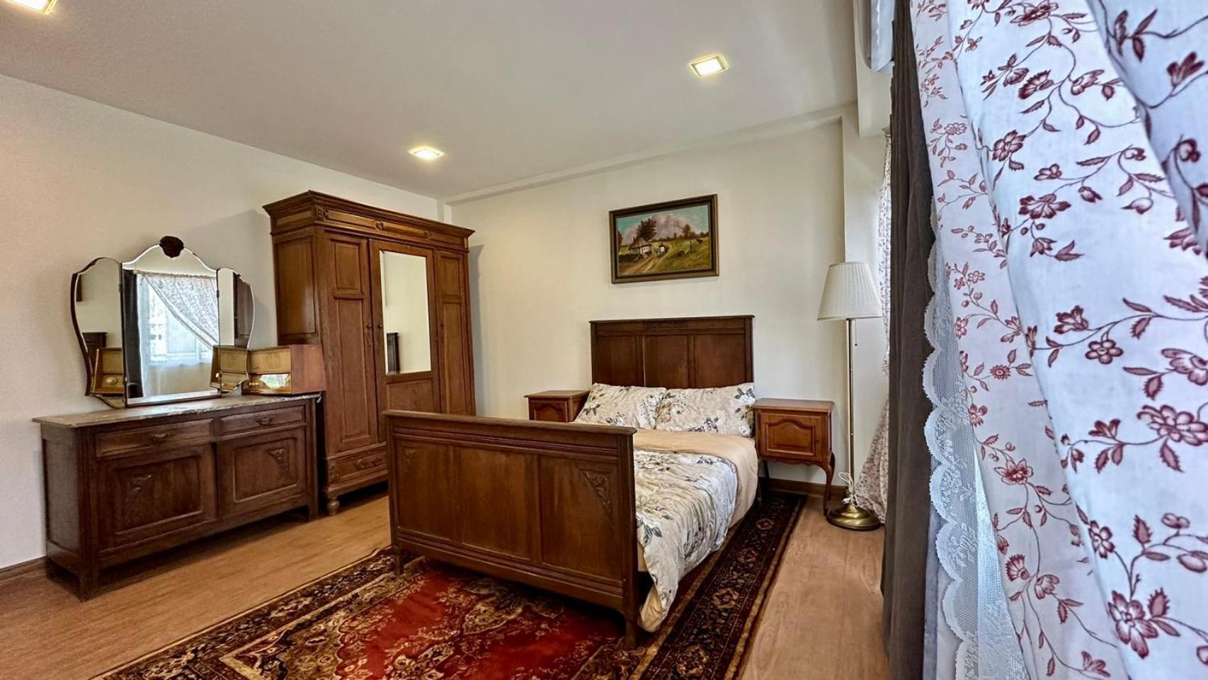 Vltava Chang Khlan Apartment Chiang Mai