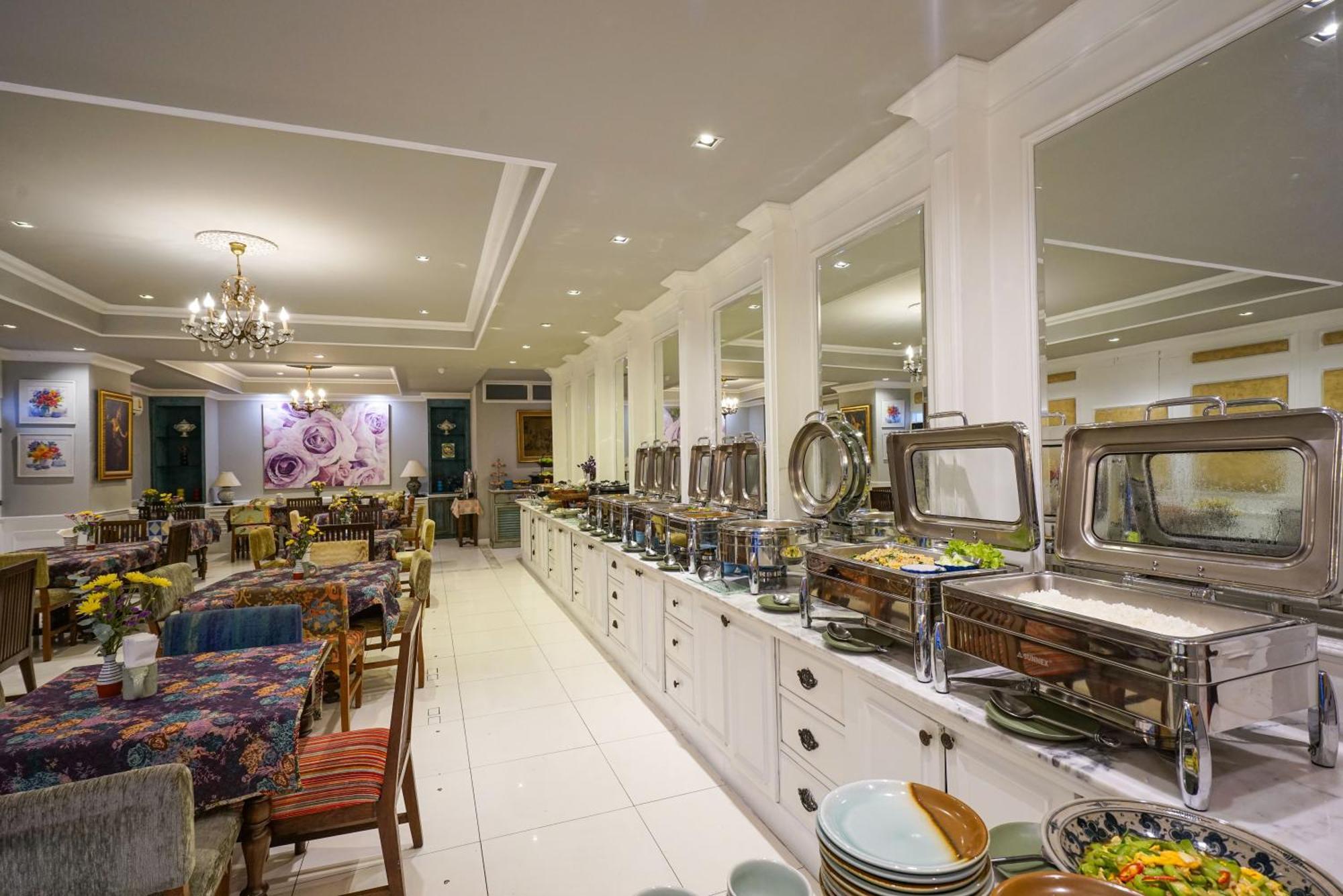 At Pingnakorn Nimman Hotel 3*