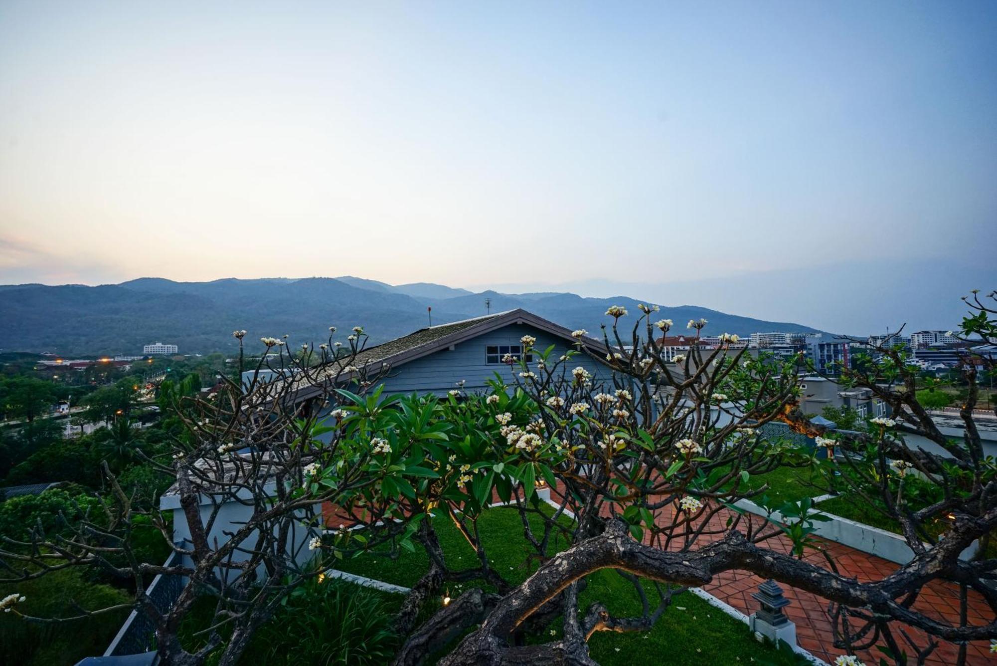 Hotel At Pingnakorn Nimman