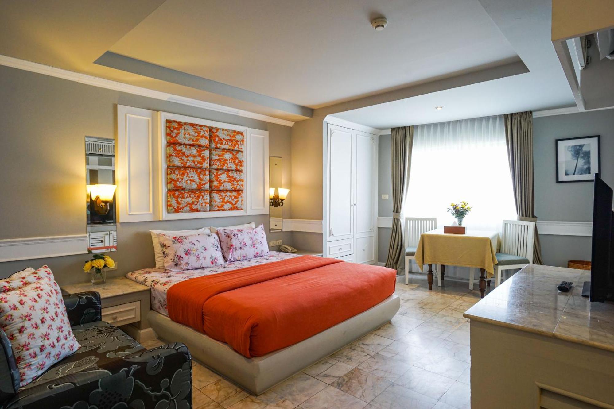 At Pingnakorn Nimman Hotel