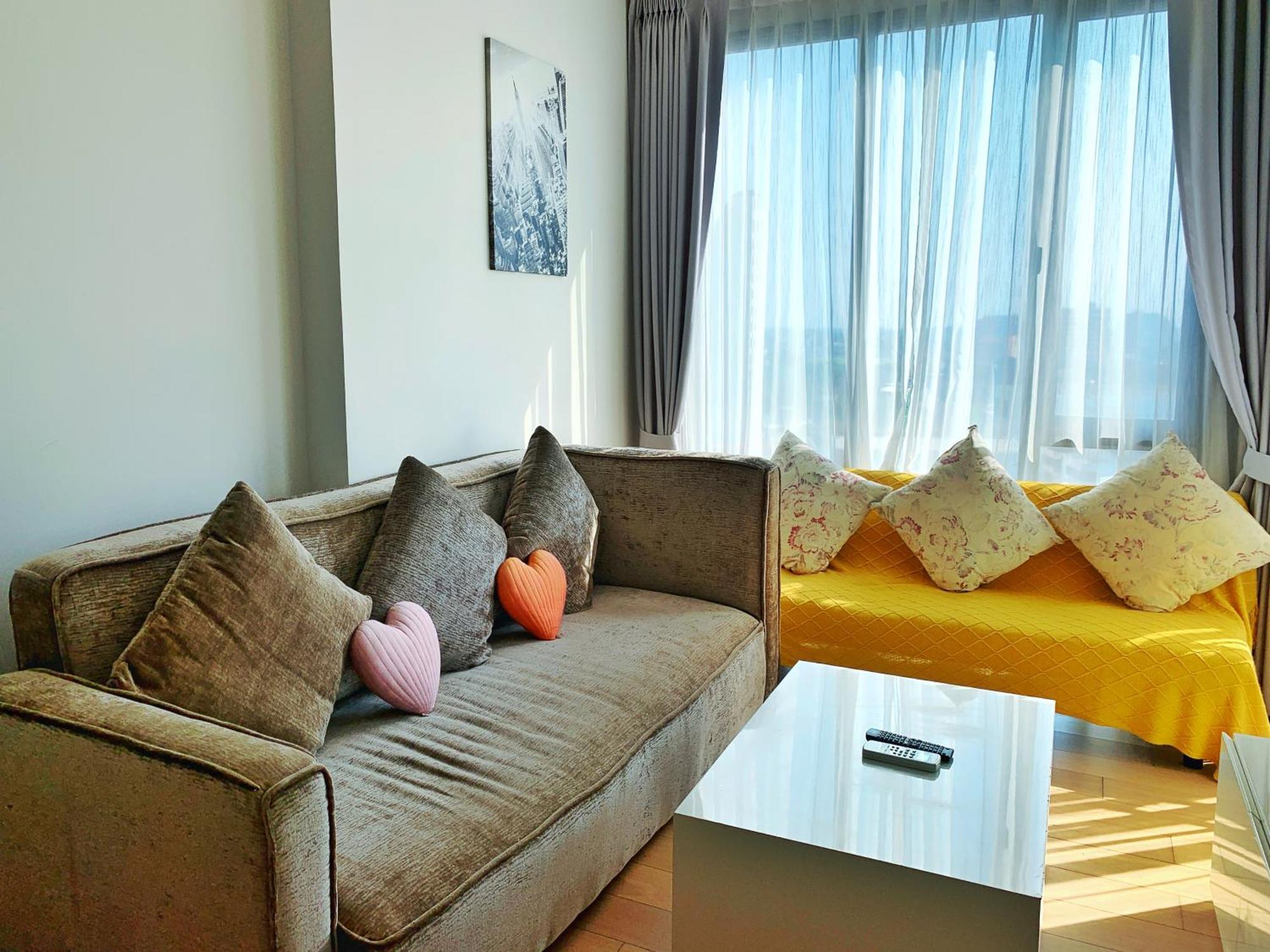 The Astra Cozy Living Apartment