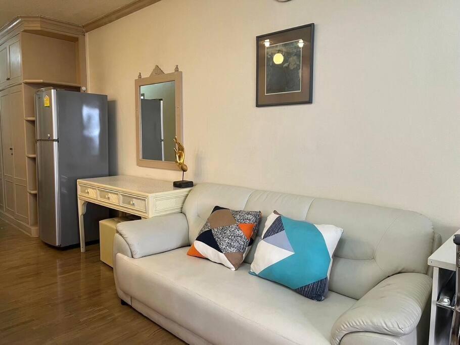 Apartment Hill Side 4 F8 *
