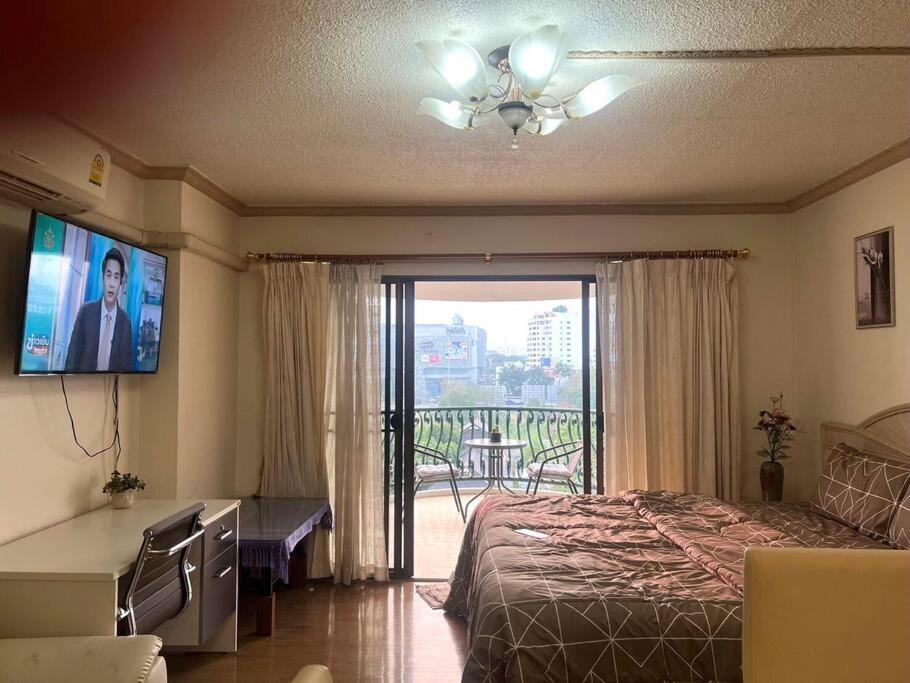 Hill Side 4 F8 Apartment