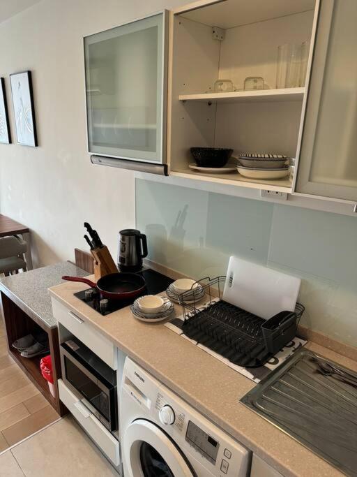 Apartamento 1-bedroom In Astra Condo,
