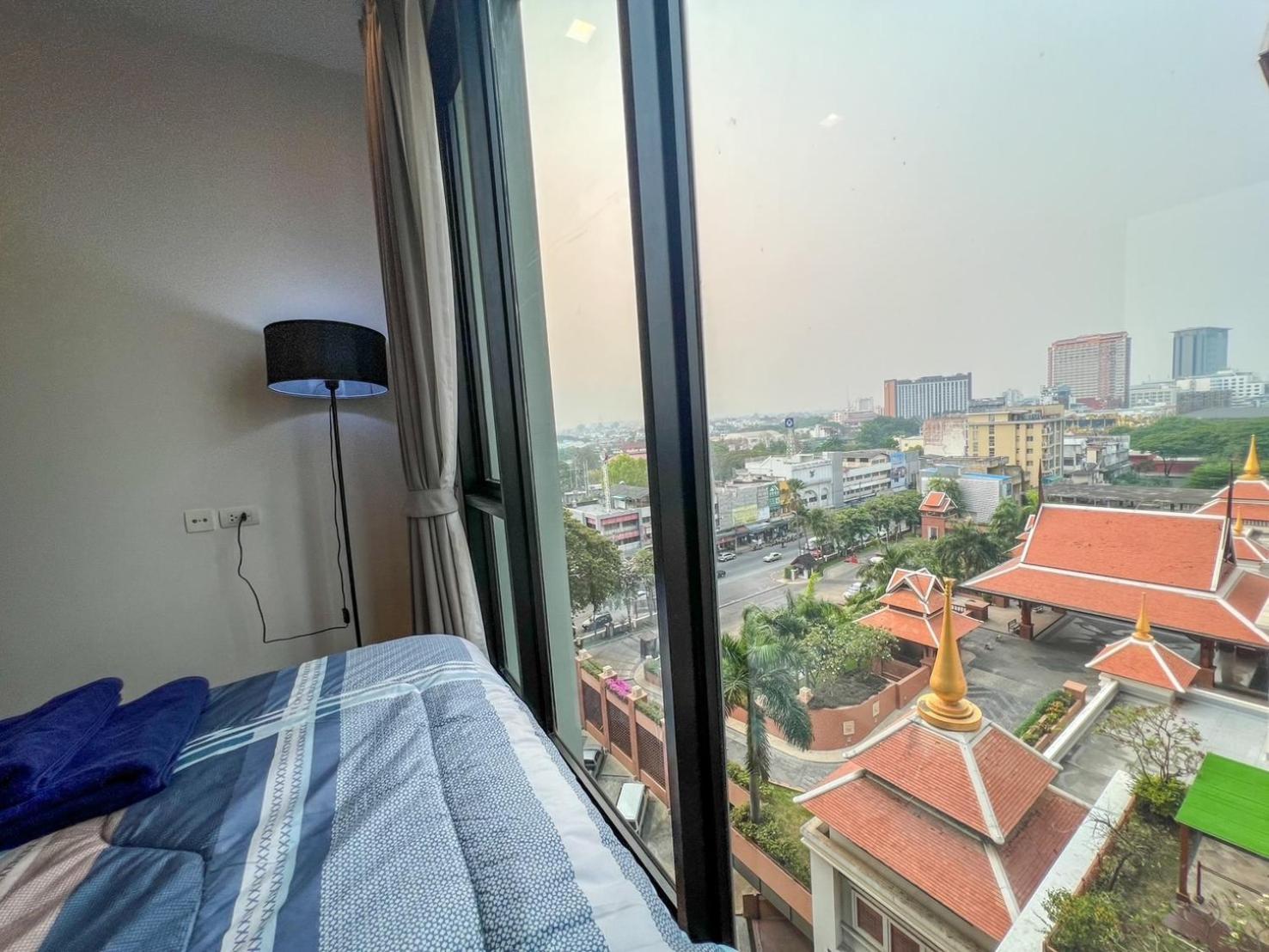 Apartment The Astra Luxury In Town Chiang Mai