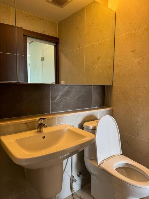 Apartamento 1-bedroom In Astra Condo,