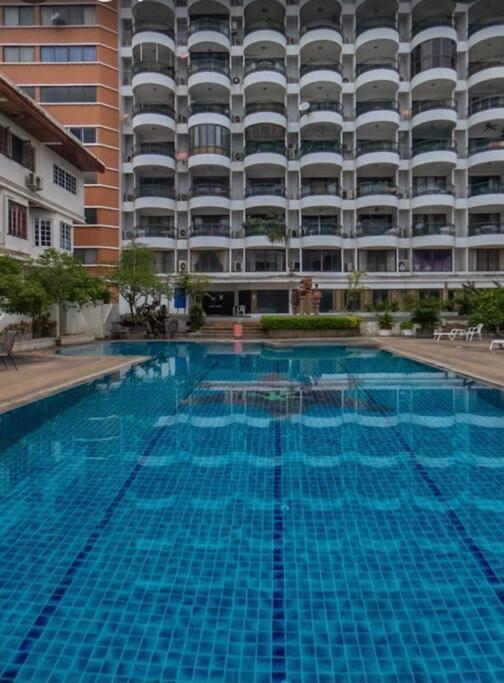 Hill Side 4 F8 Apartment