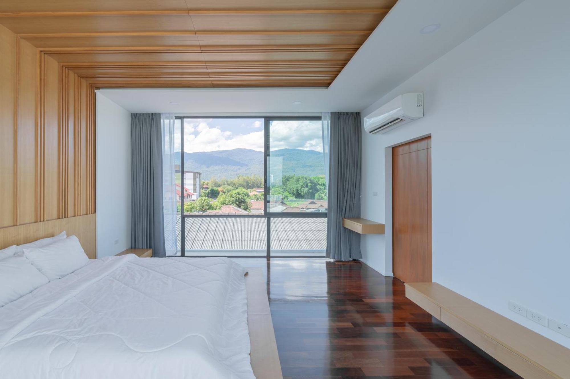 Villa Crystal Pool *