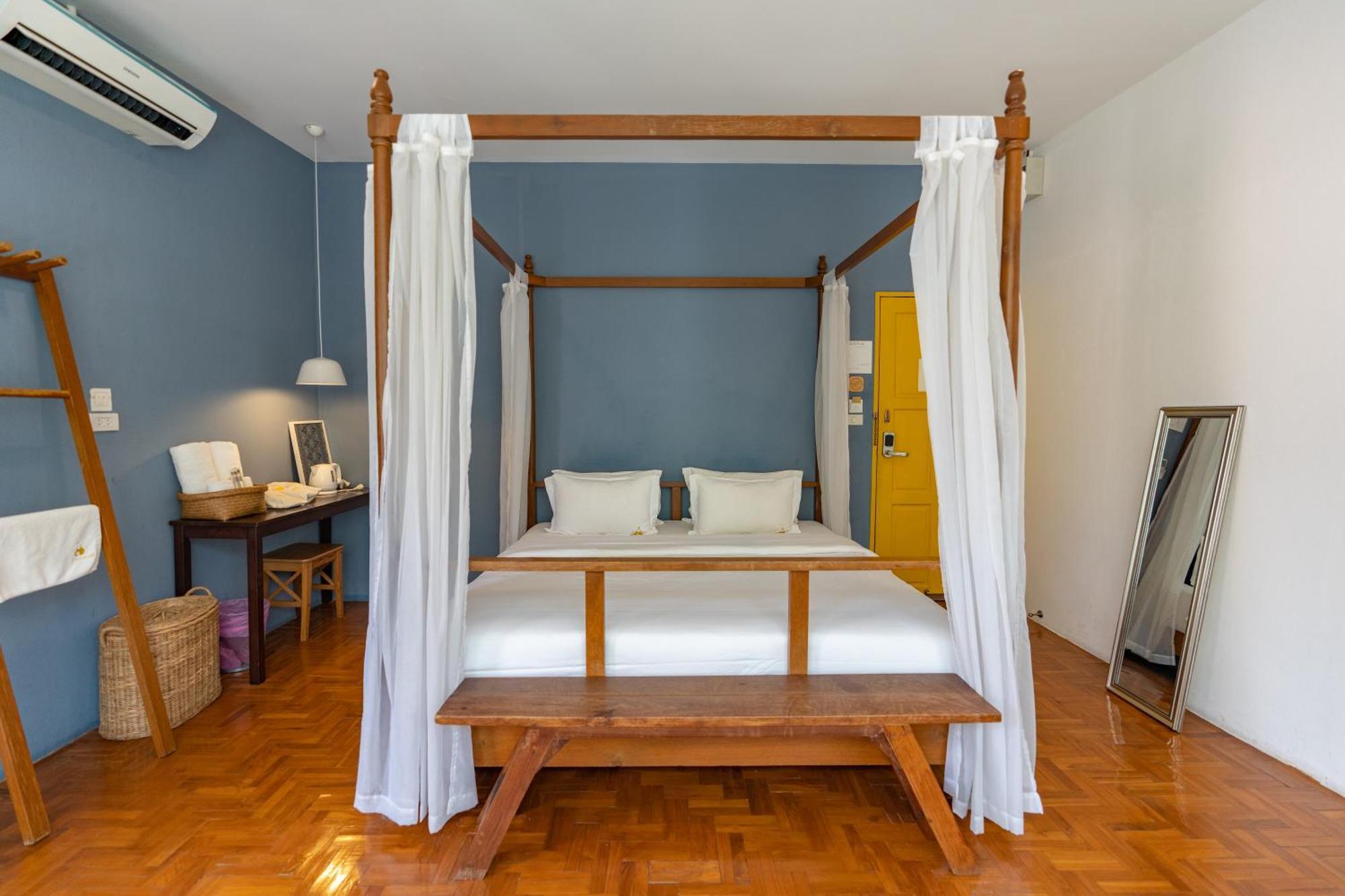 Mammoth Boutique 3*