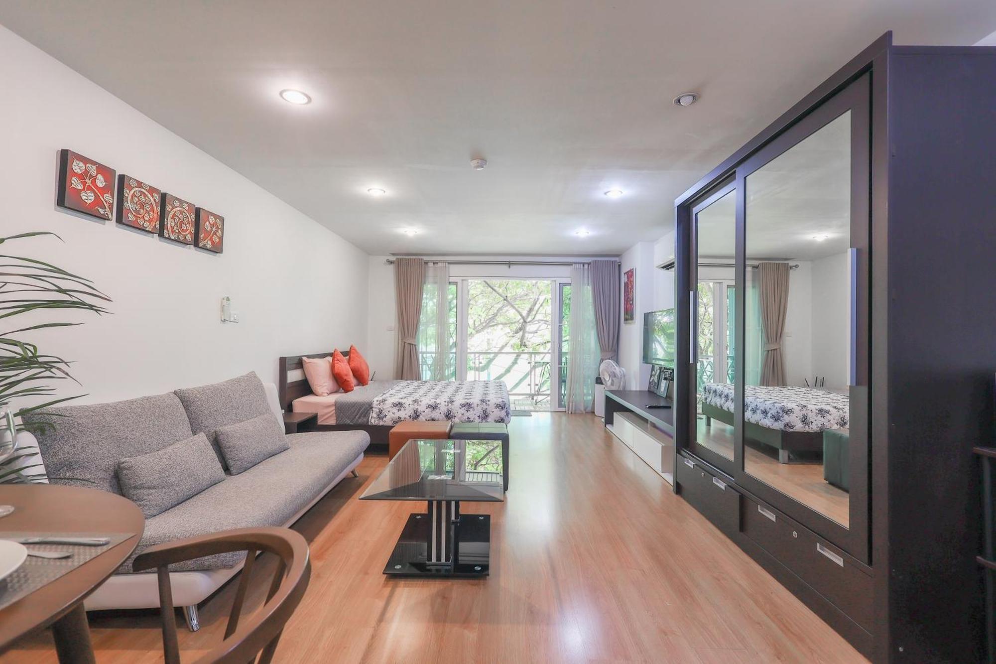 Modern Style 1br / Large Balcony At Nimman Apartamento *