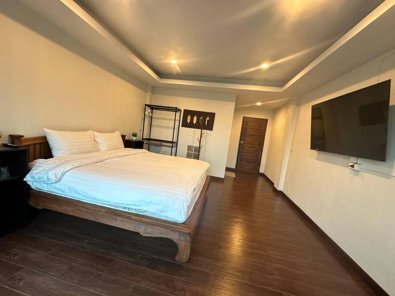 Homestay Chris Jay @ Cnx Chiang Mai