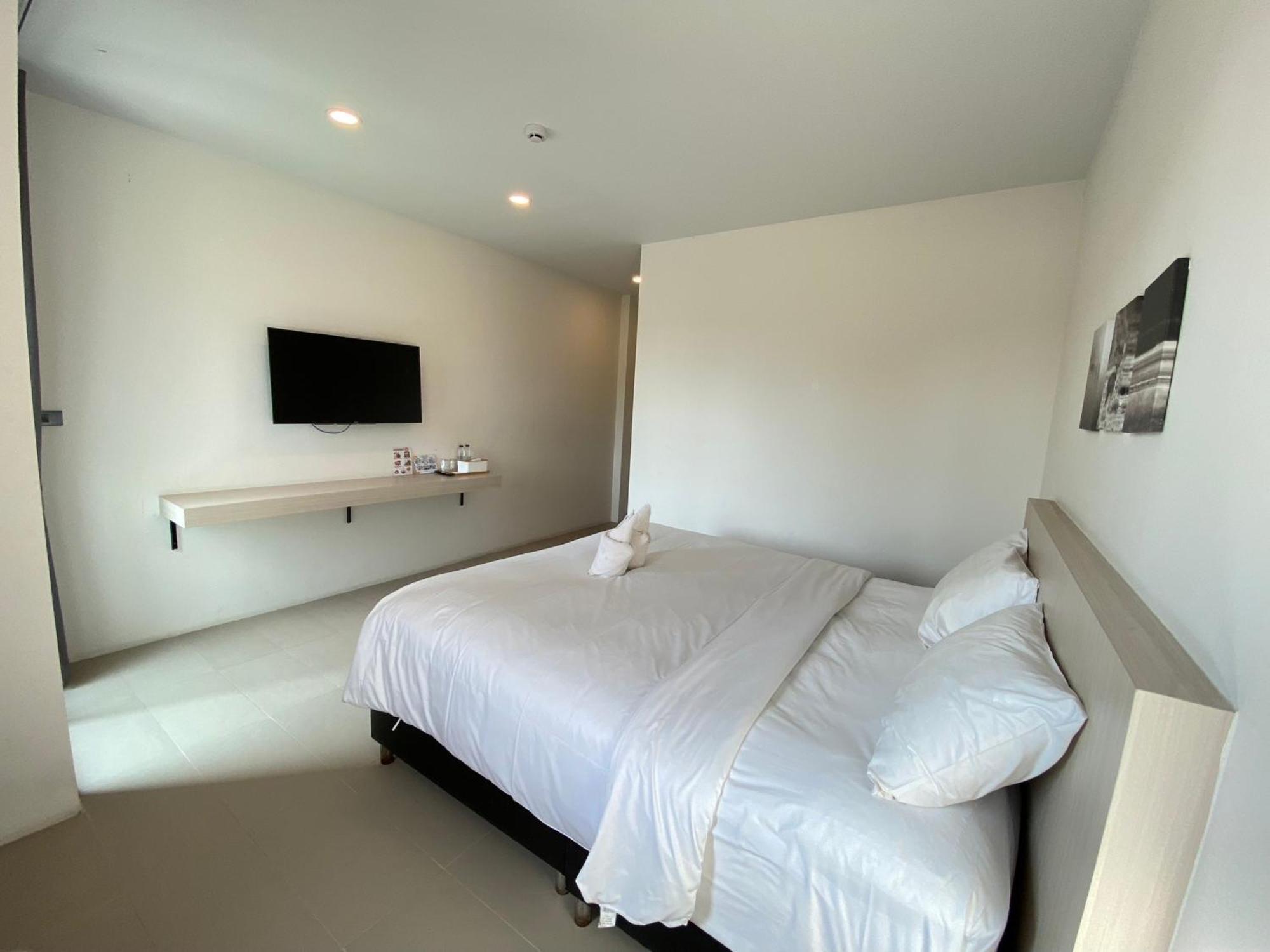 Hotel Double J 3*