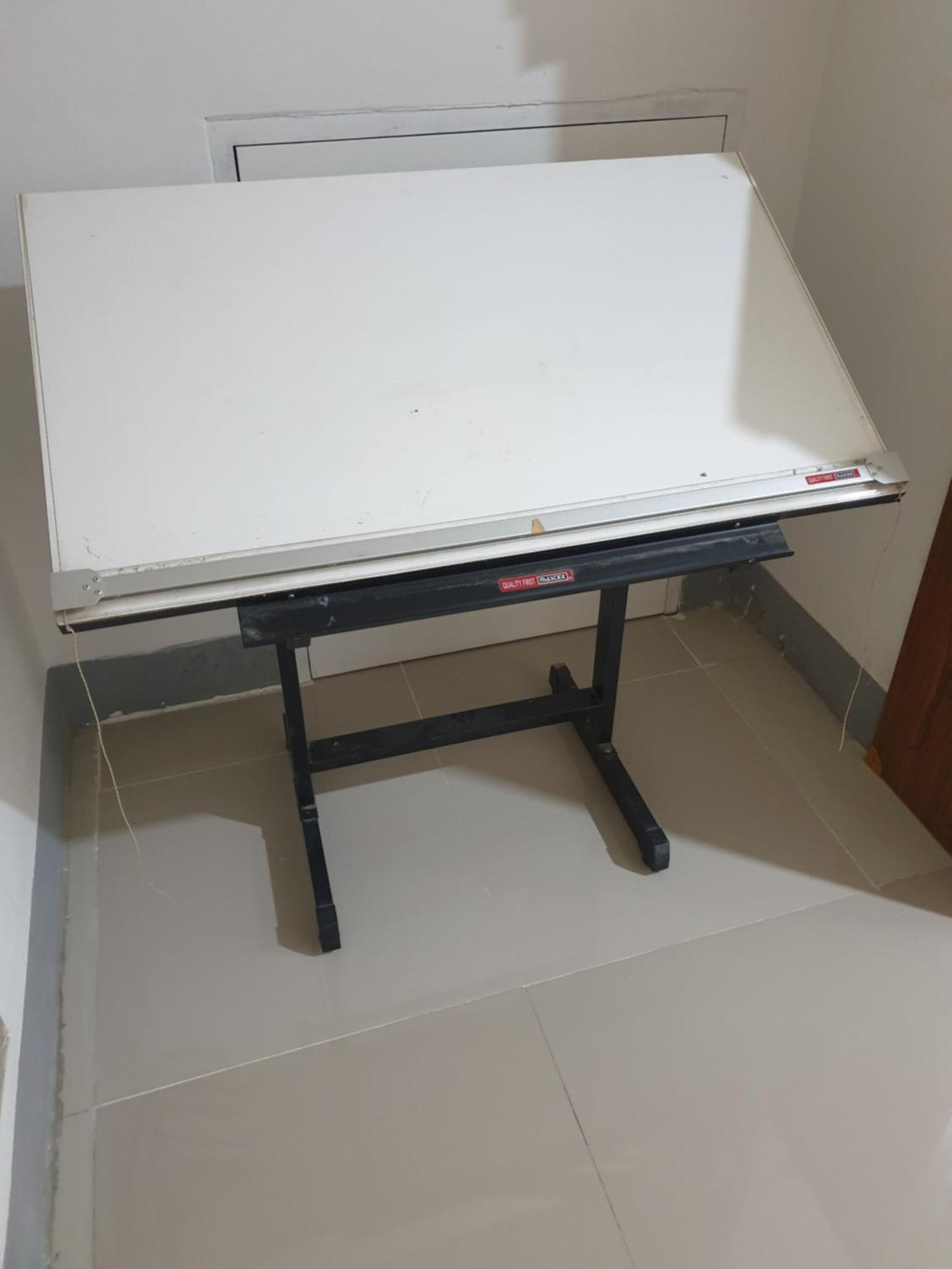 House In Community Mall, Spacious 6 People, 3br