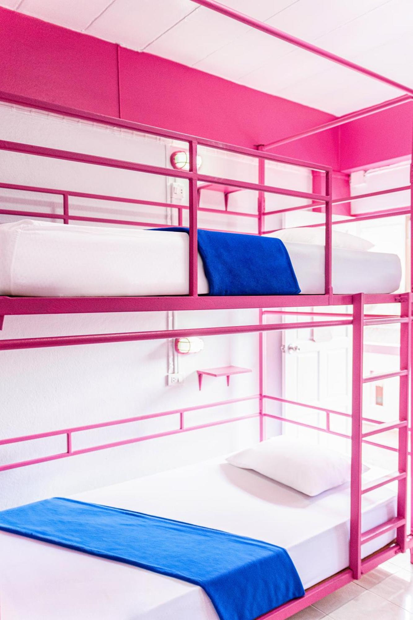 Albergue Slumber Party