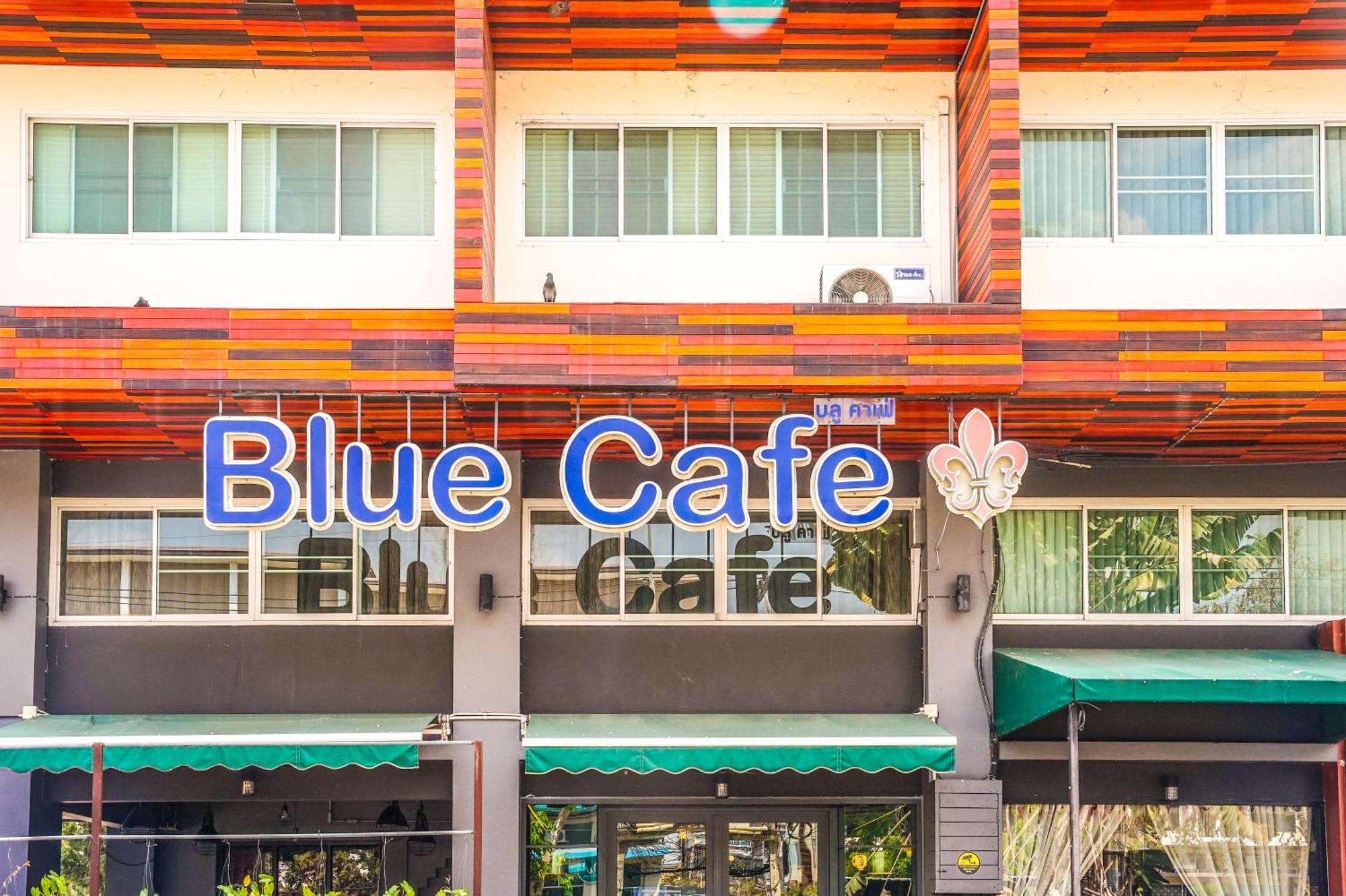 Apartment Blue Cafe