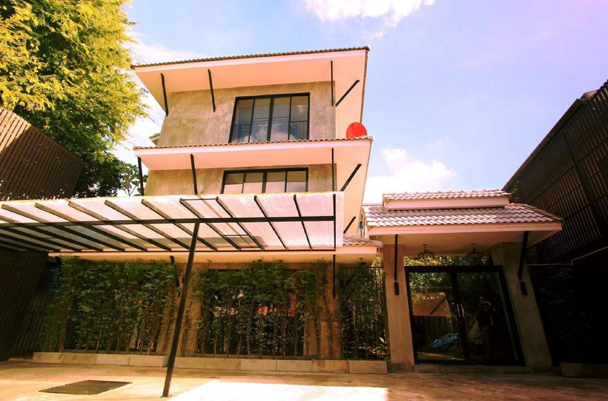 G2 Boutique
