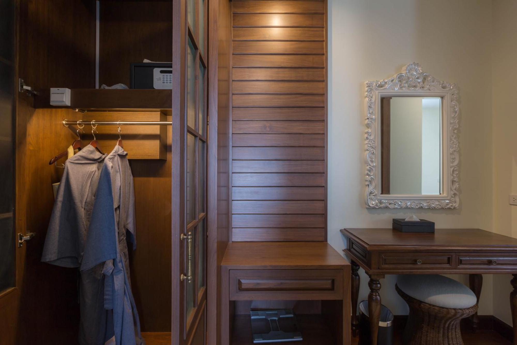 Hotel Content Chiangmai 4*